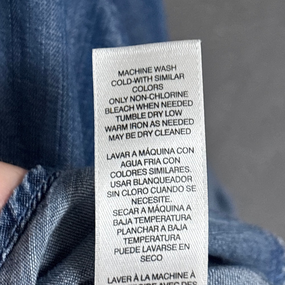 Chicos Top 3 XL 16 Relaxed Blue Chambray Roll Tab Lyocell Button Casual Classic - Picture 10 of 12